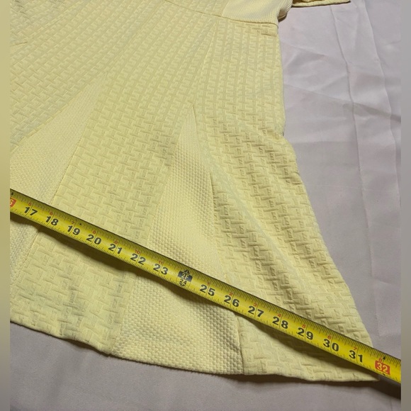 Talbots Fit & Flare Dress Size 10 Short Sleeve Butter Yellow Knee Length - Picture 5 of 16
